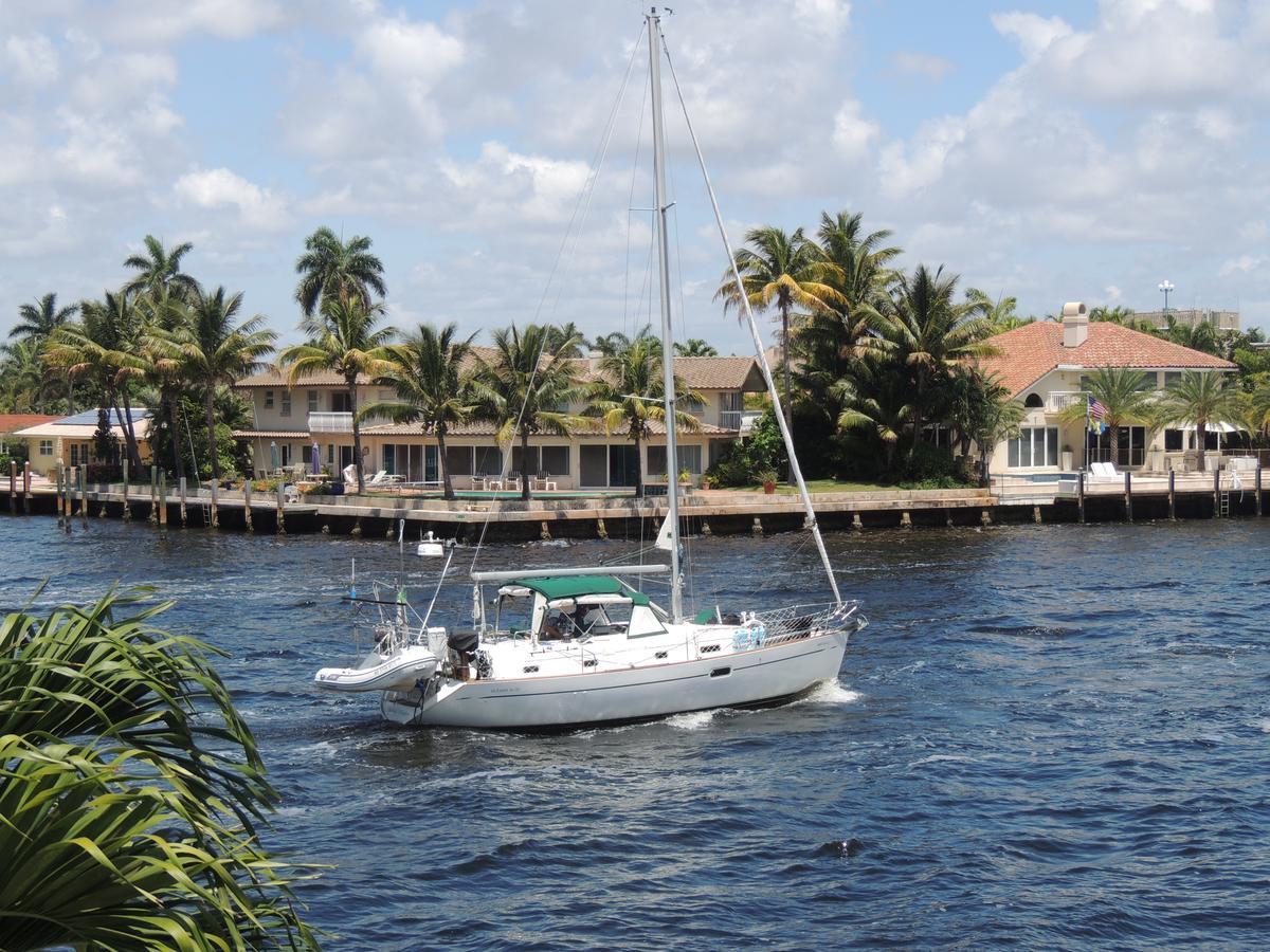 Aqua Mar Condos Pompano Beach Buitenkant foto