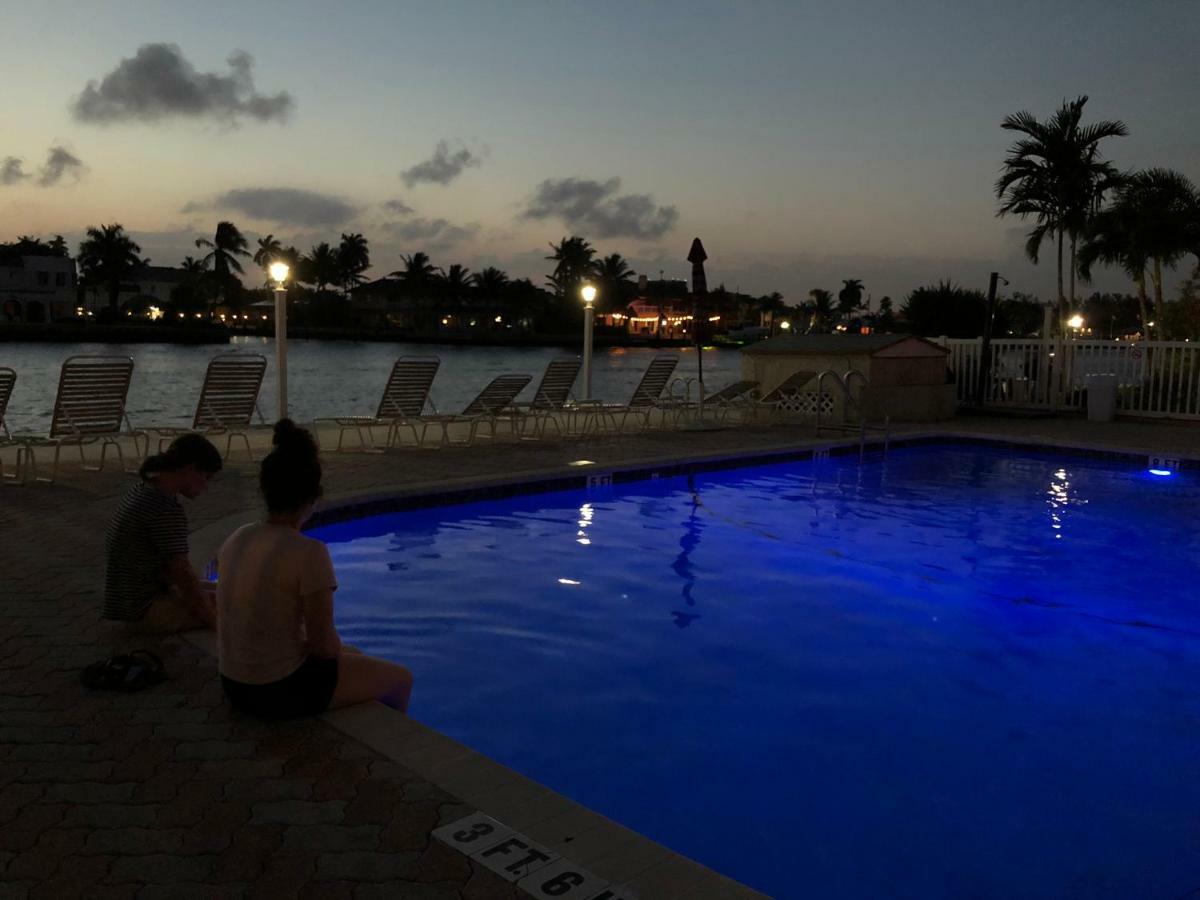 Aqua Mar Condos Pompano Beach Buitenkant foto